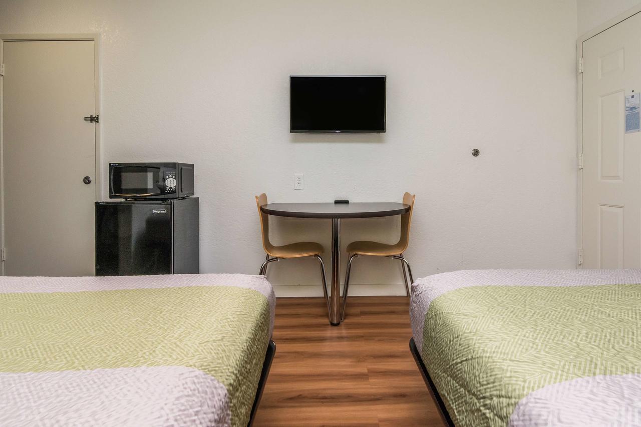 Motel 6 Fort Worth North Haltom City Exteriér fotografie