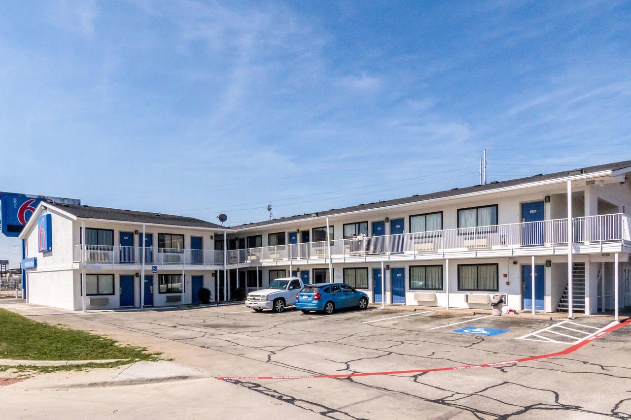 Motel 6 Fort Worth North Haltom City Exteriér fotografie