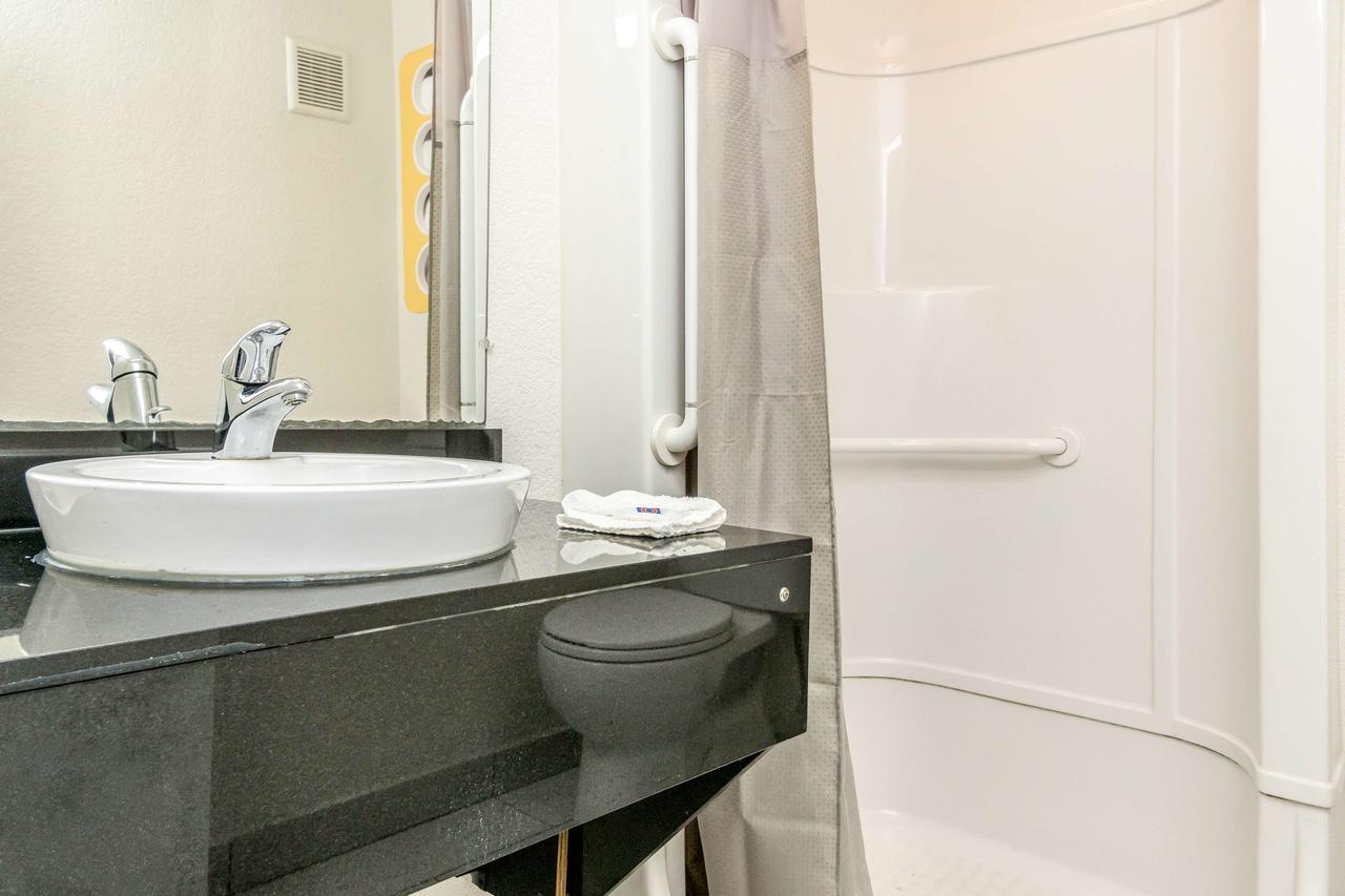 Motel 6 Fort Worth North Haltom City Exteriér fotografie