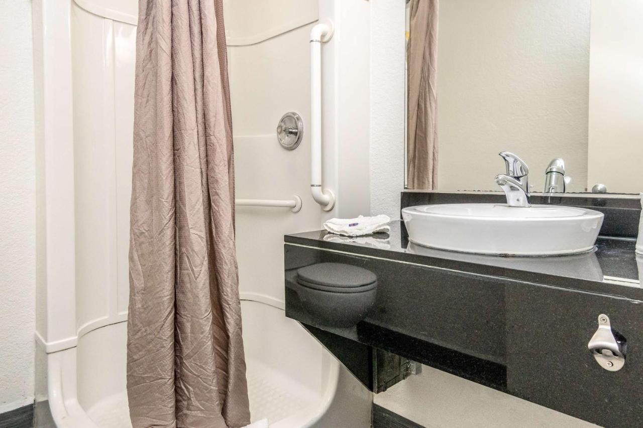 Motel 6 Fort Worth North Haltom City Exteriér fotografie